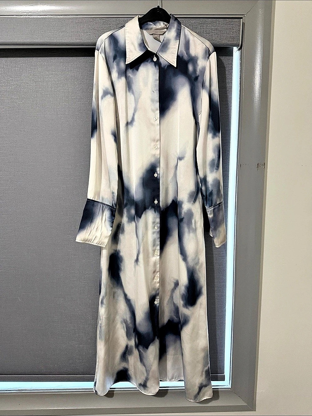 H&M Tie-Dye Maxi Dress in Blue & White Size Small